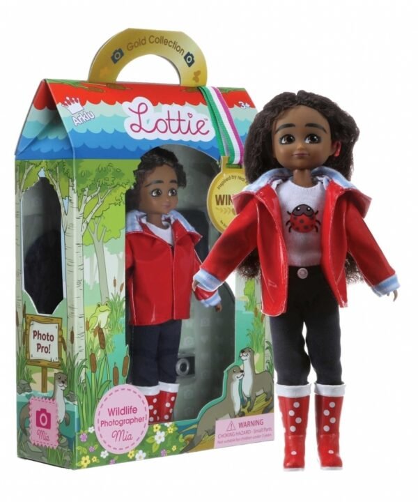 Lottie lėlė - Laukinės gamtos fotografė Mia